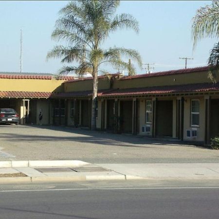 Lindsay Inn Exterior photo