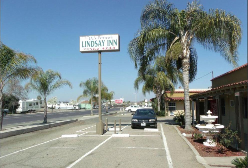 Lindsay Inn Exterior photo